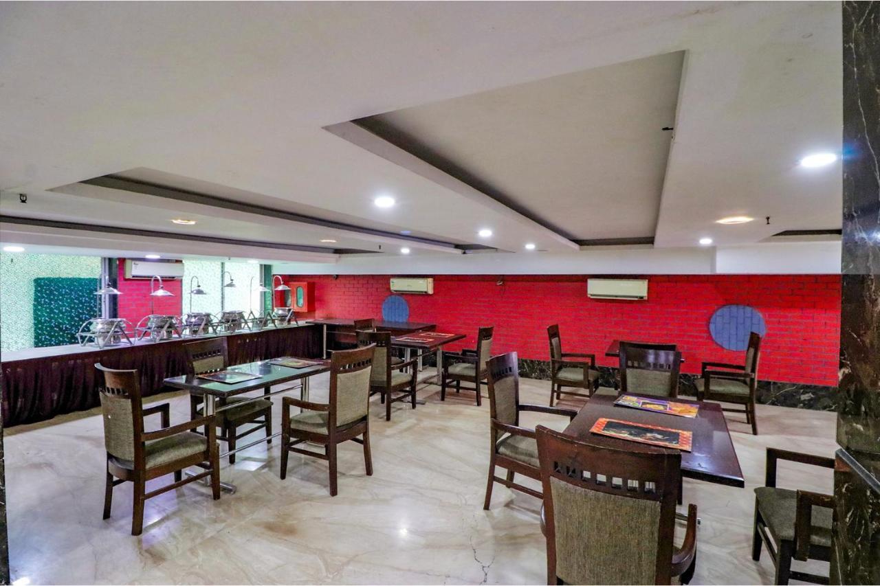 Fabhotel Admire Suites New Delhi Exterior photo