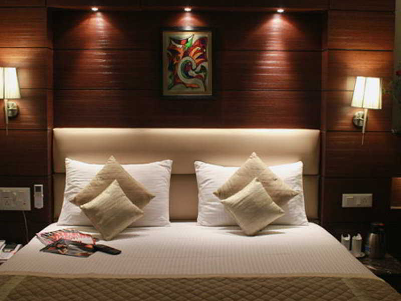 Fabhotel Admire Suites New Delhi Exterior photo