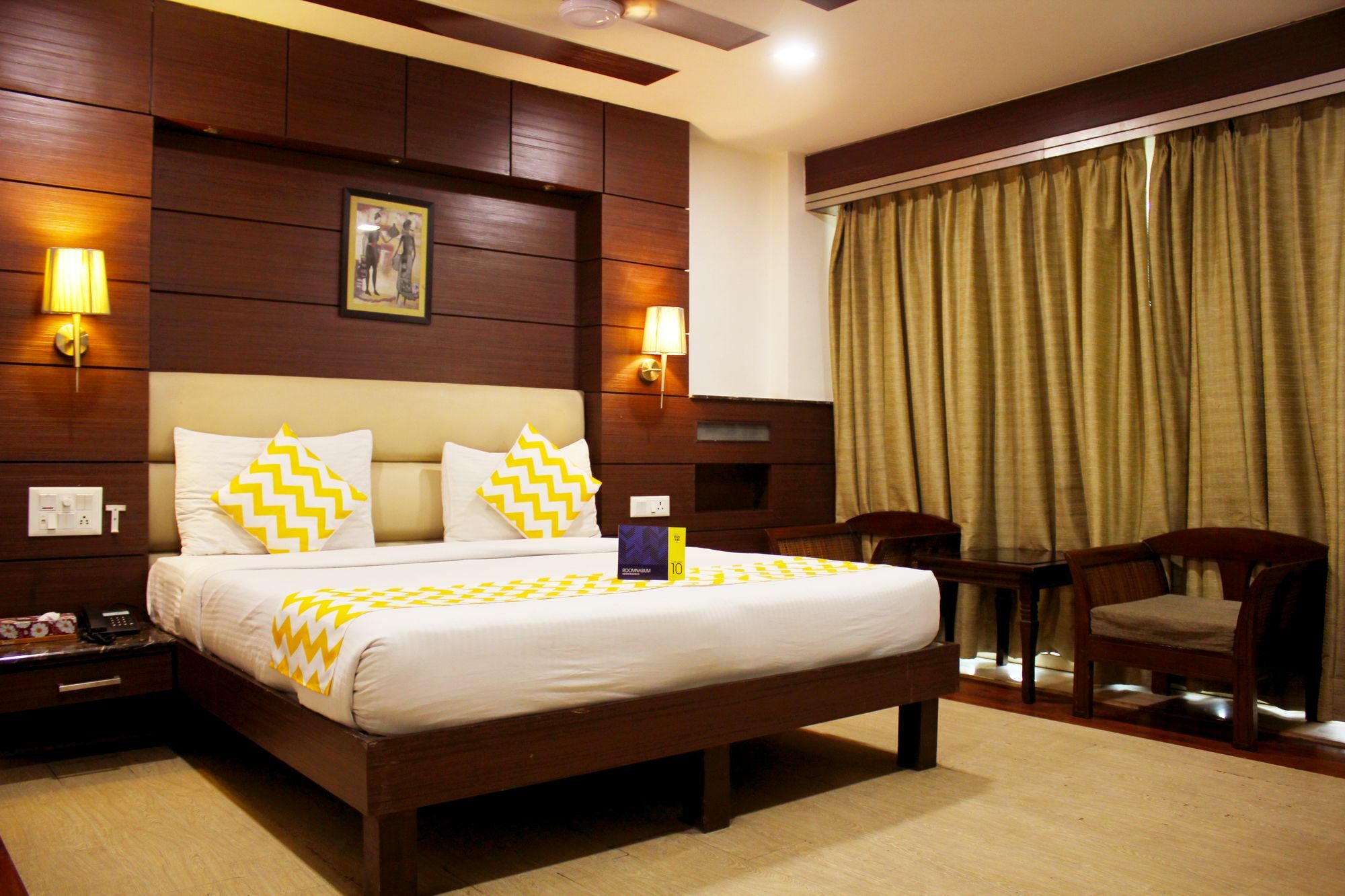 Fabhotel Admire Suites New Delhi Exterior photo