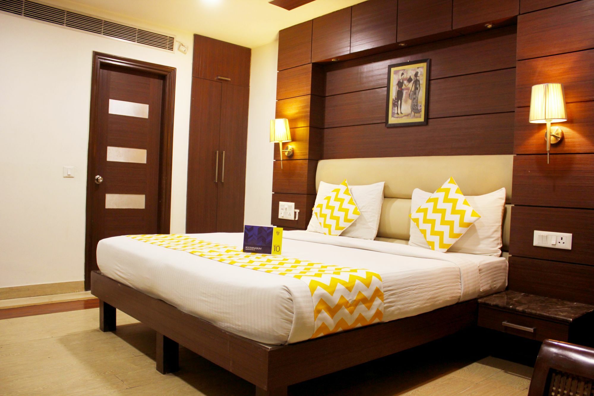 Fabhotel Admire Suites New Delhi Exterior photo